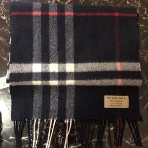 Navy The Classic Check Burberry Cashmere Scarf